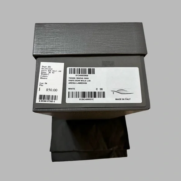 NWT BALENCIAGA Leather Elegant White Mules Size 38 - Picture 13 of 16